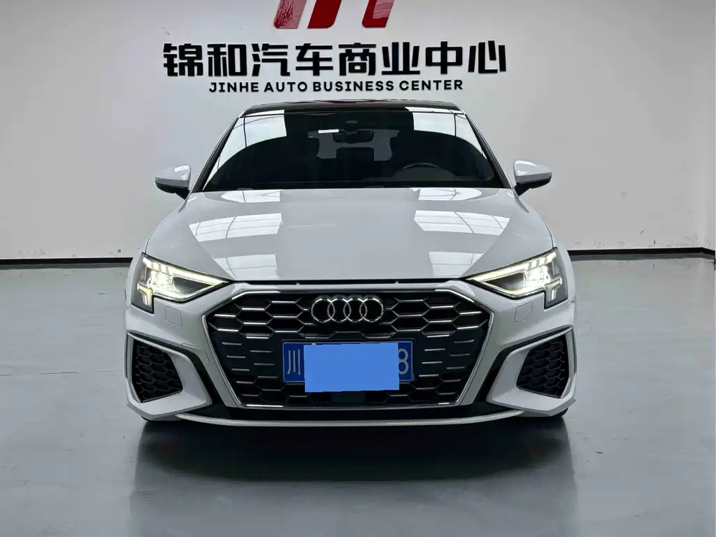 Audi A3 2022 — фото 2