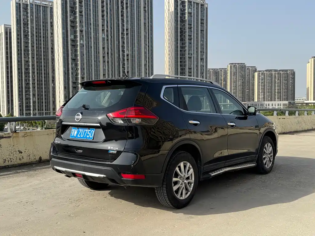 Nissan X-Trail 2017 — фото 10