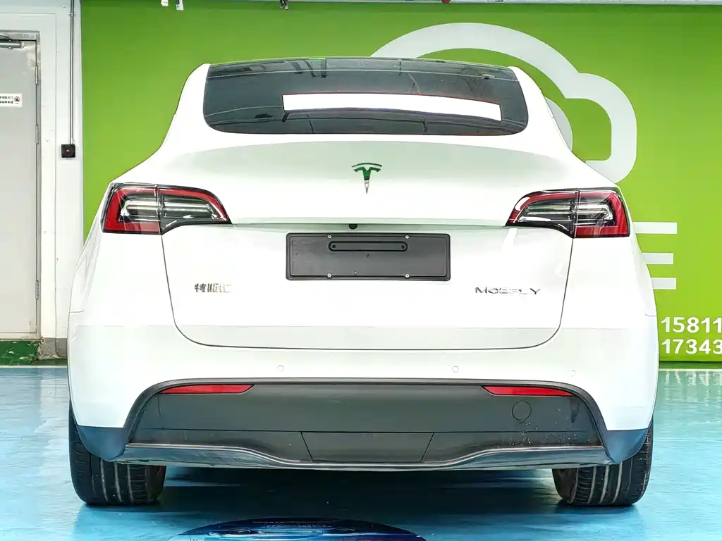 Tesla Model Y 2022 — фото 17