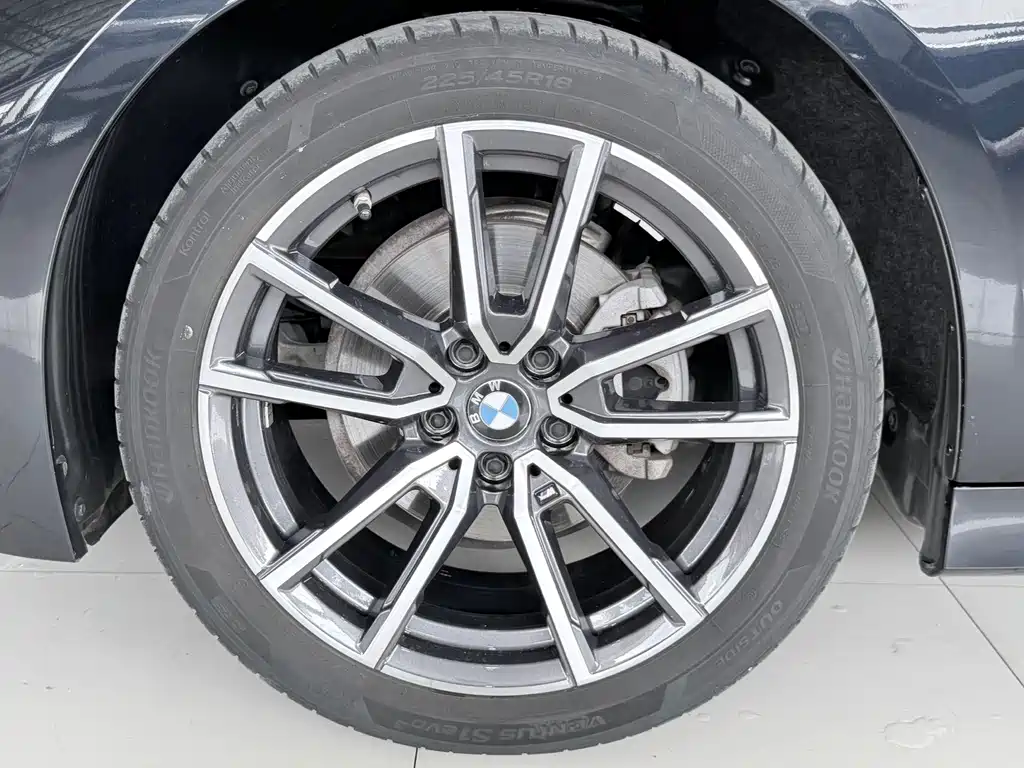 BMW 3 Series 2022 — фото 12