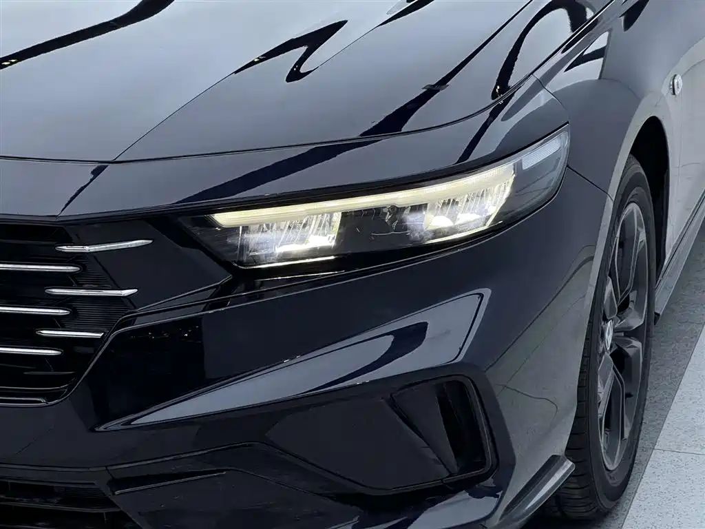 Honda Accord — фото 6