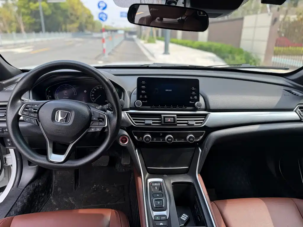 Honda Inspire 2023 — фото 10