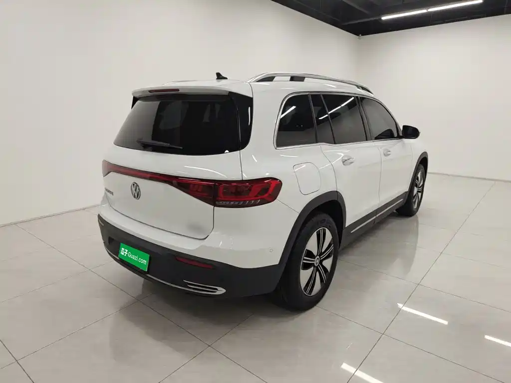 Mercedes-Benz EQB 2024