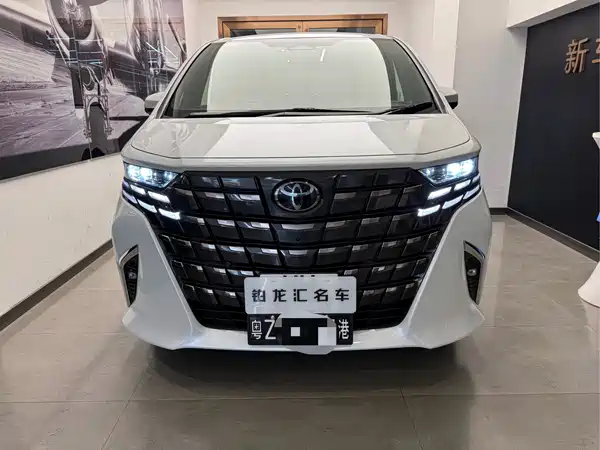 Toyota Alphard 2025