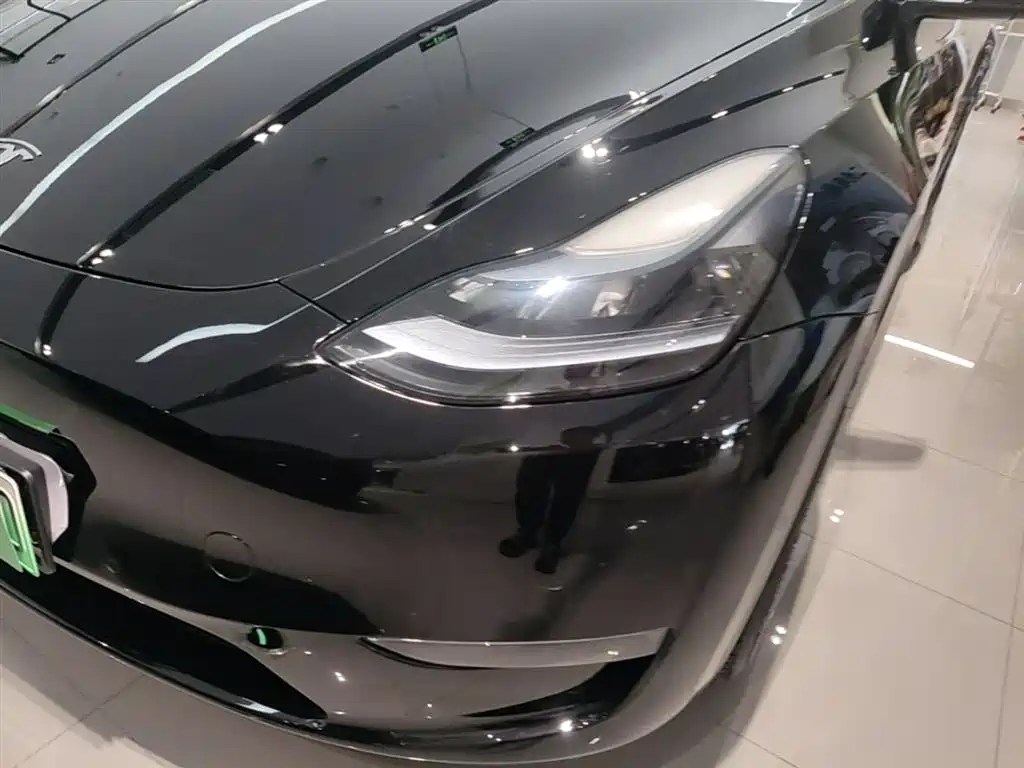 Tesla Model Y 2023 — фото 24