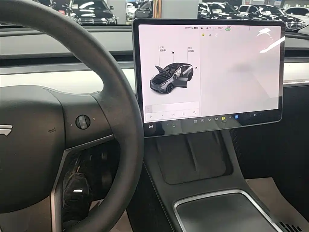 Tesla Model Y 2021 — фото 10