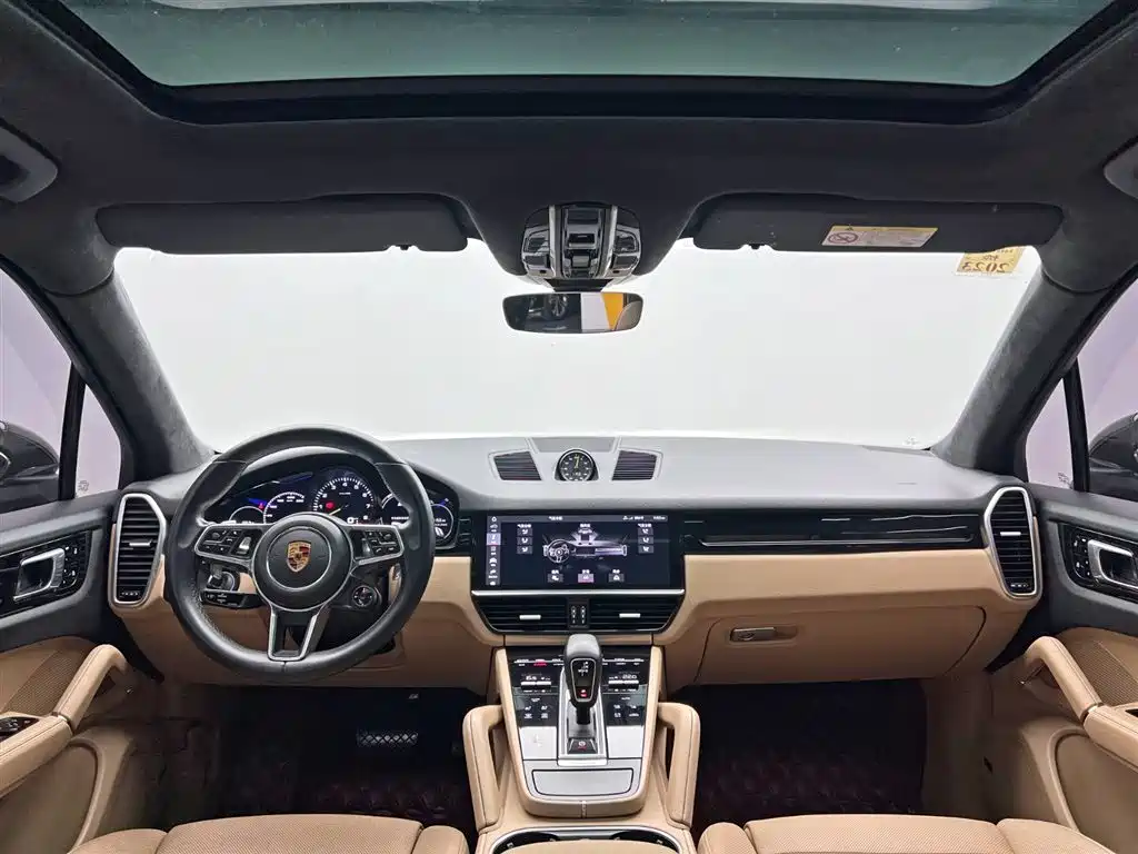 Porsche Cayenne Hybrid 2019 — фото 26