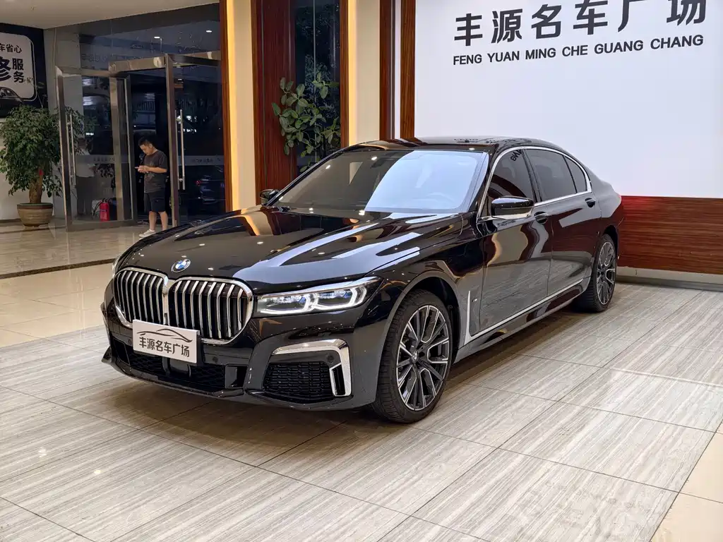 BMW 7 Series 2021 — фото 1
