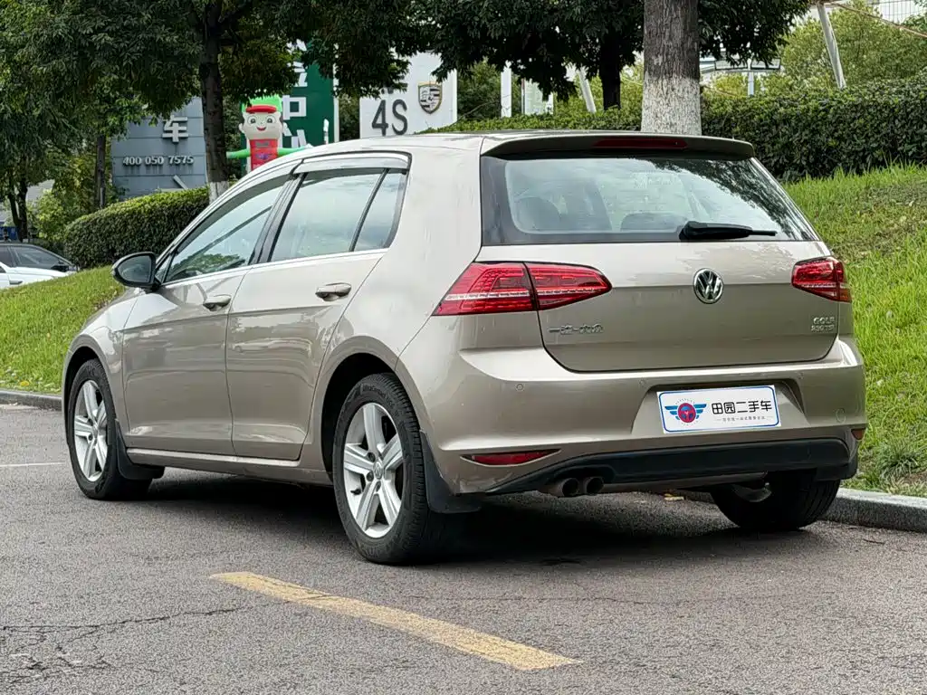Volkswagen Golf 2016