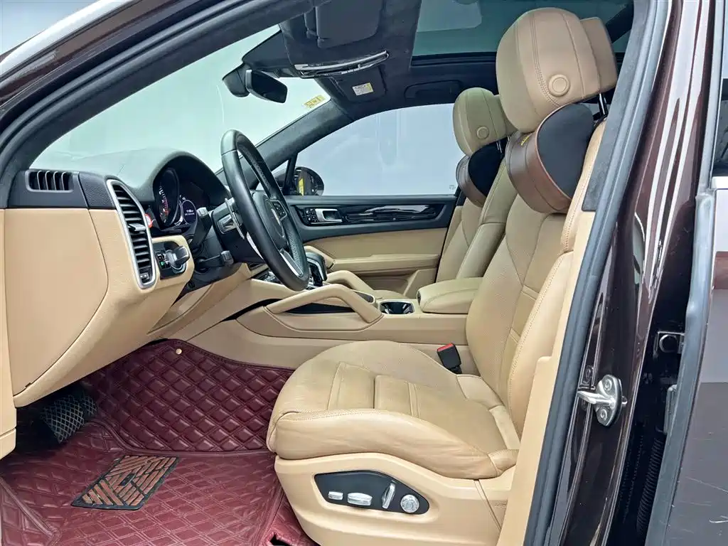 Porsche Cayenne Hybrid 2019 — фото 17