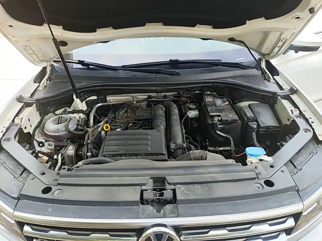 Volkswagen Tiguan 2018 — фото 20