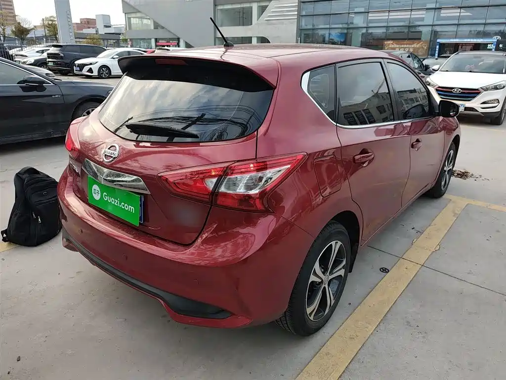 Nissan Tiida 2017 — фото 7