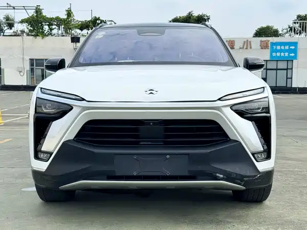 NIO ES8 2021