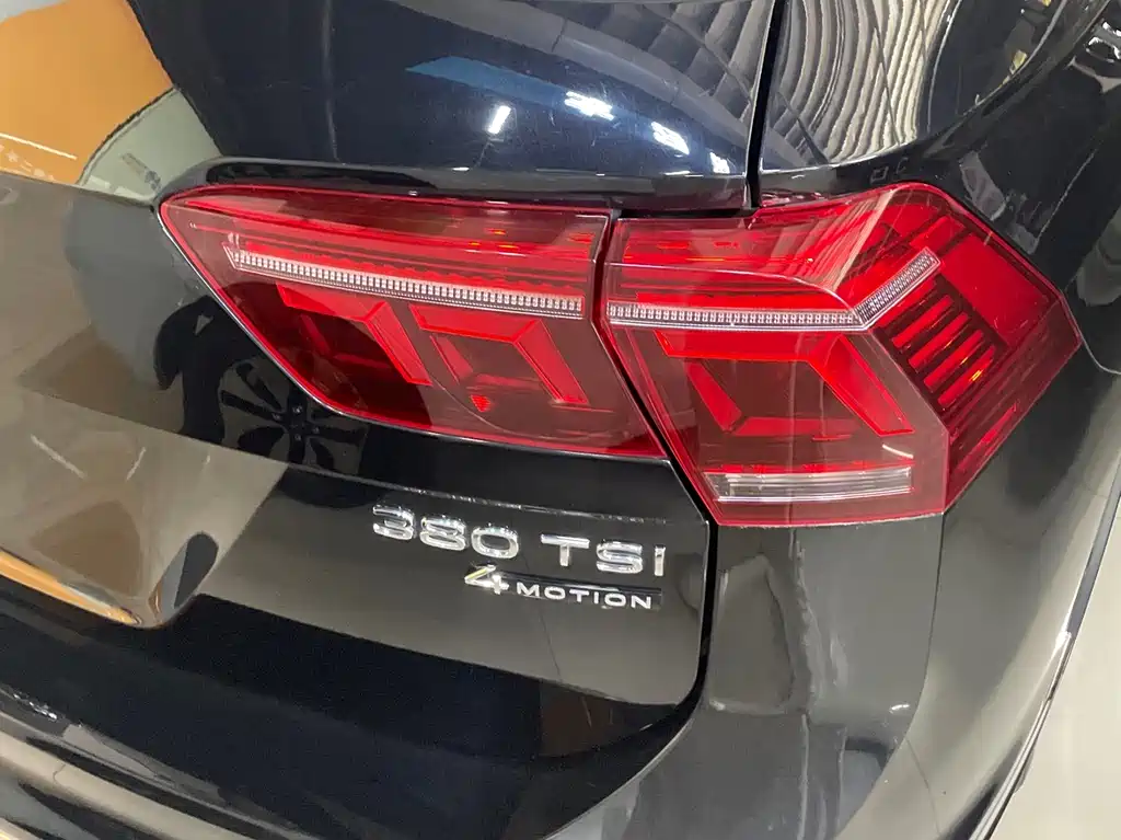 Volkswagen Tiguan L 2023 — фото 14