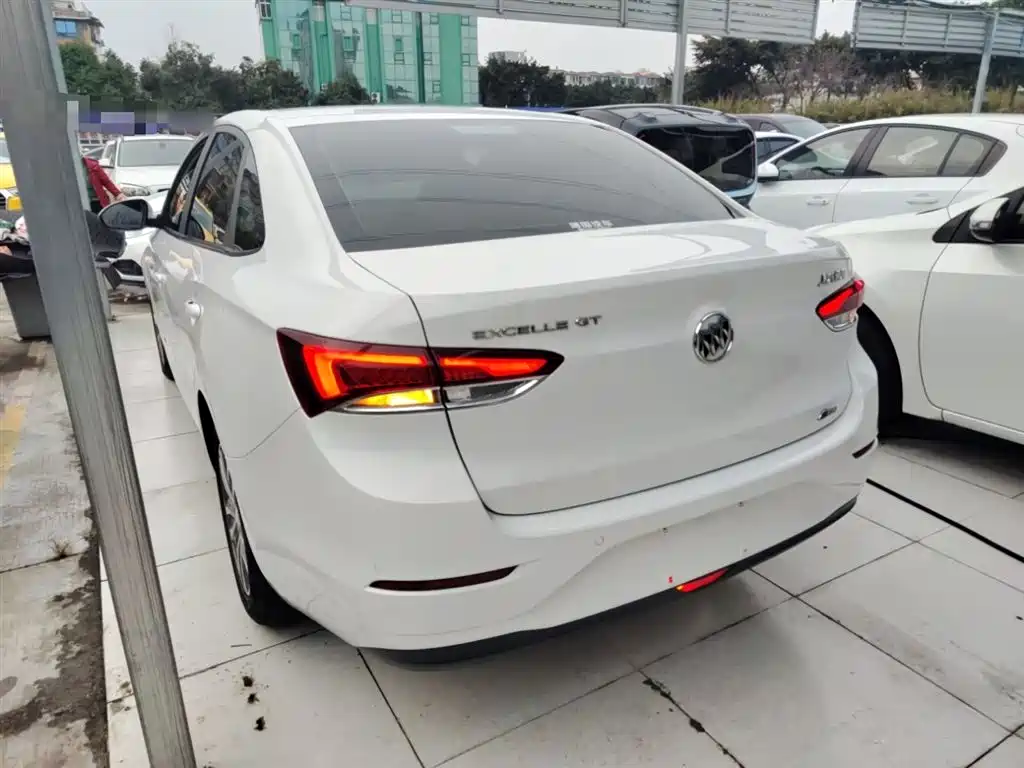 Buick Excelle 2022 — фото 21