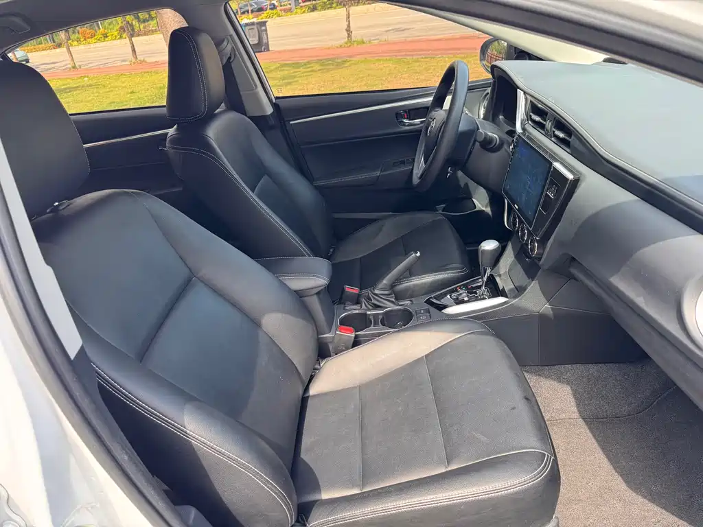 Toyota Corolla 2019 — фото 12