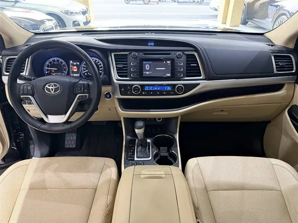 Toyota Highlander 2019 — фото 12