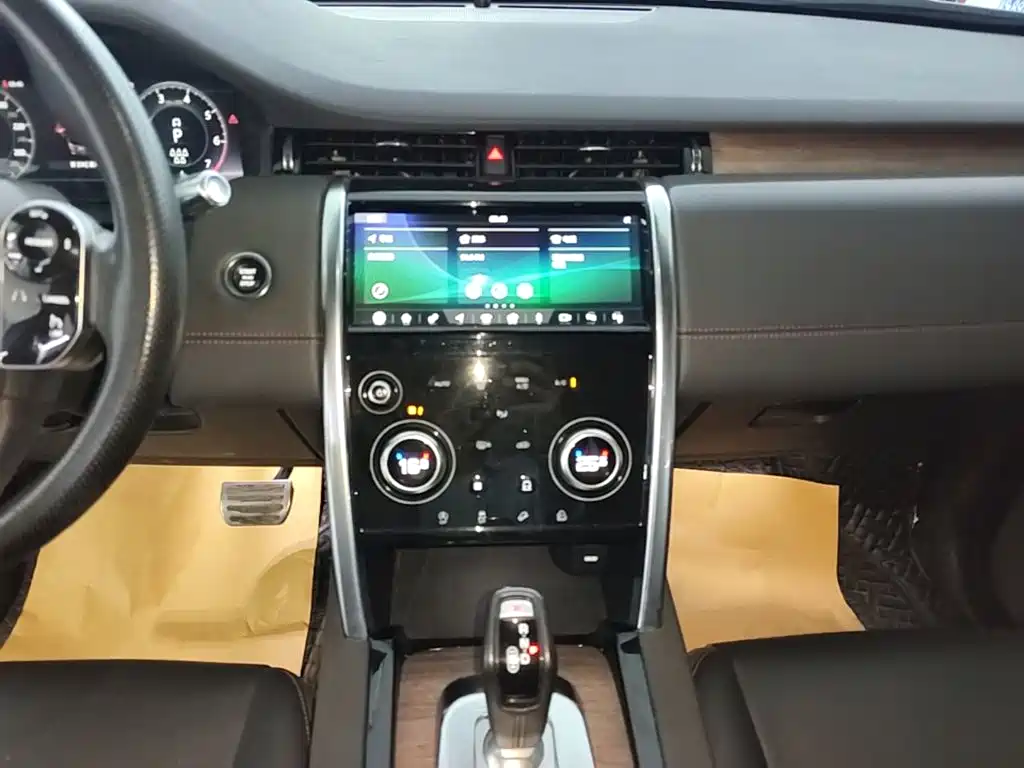 Land Rover Discovery Sport 2021 — фото 13