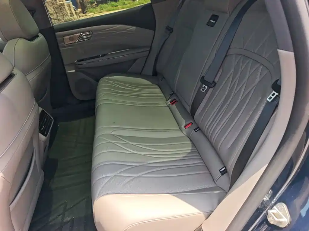 Geely Galaxy Starshine 8 2025 — фото 17