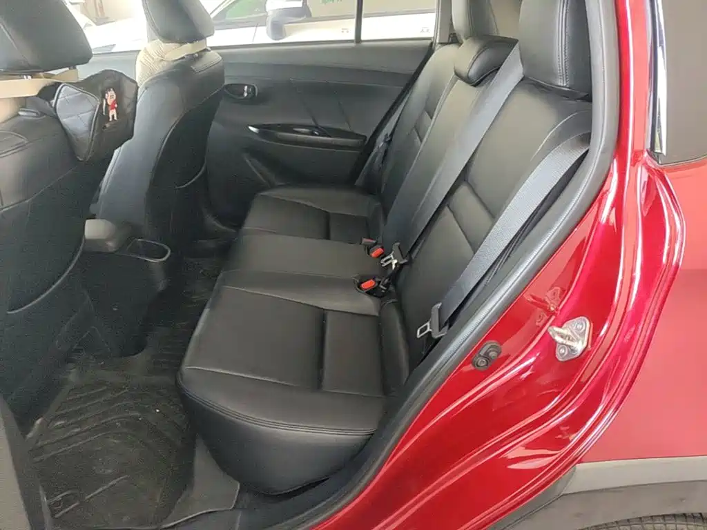Toyota Yaris L 2021 — фото 17