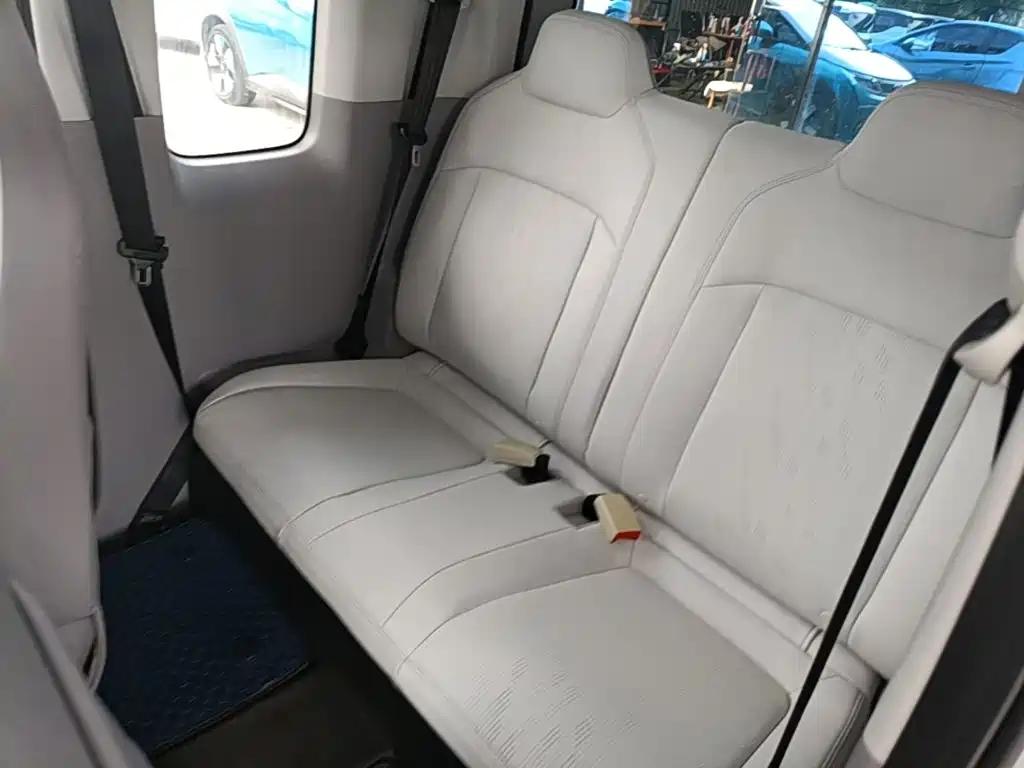 Wuling Air ev Clear Sky 2023 — фото 17