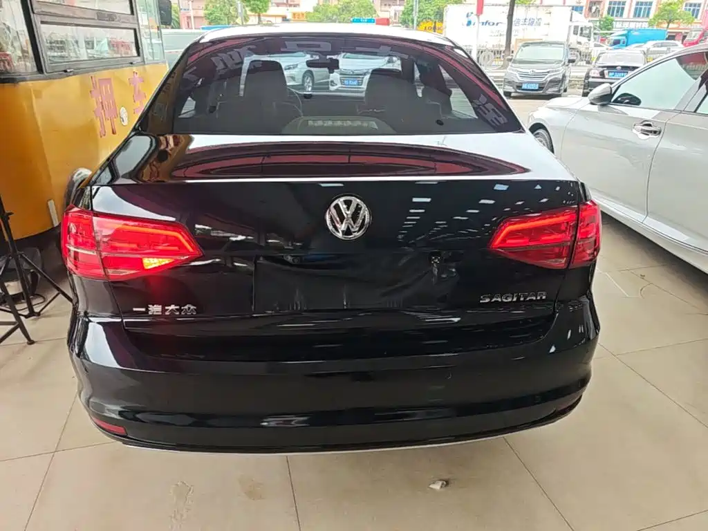 Volkswagen Sagitar 2019