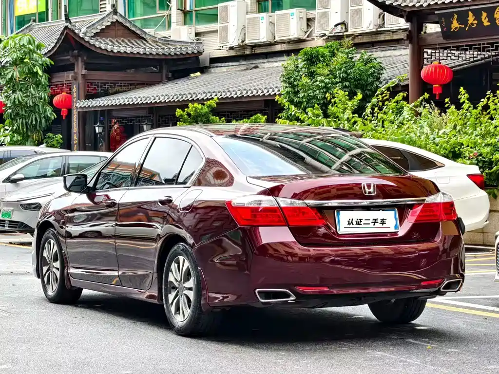 Honda Accord 2015 — фото 9