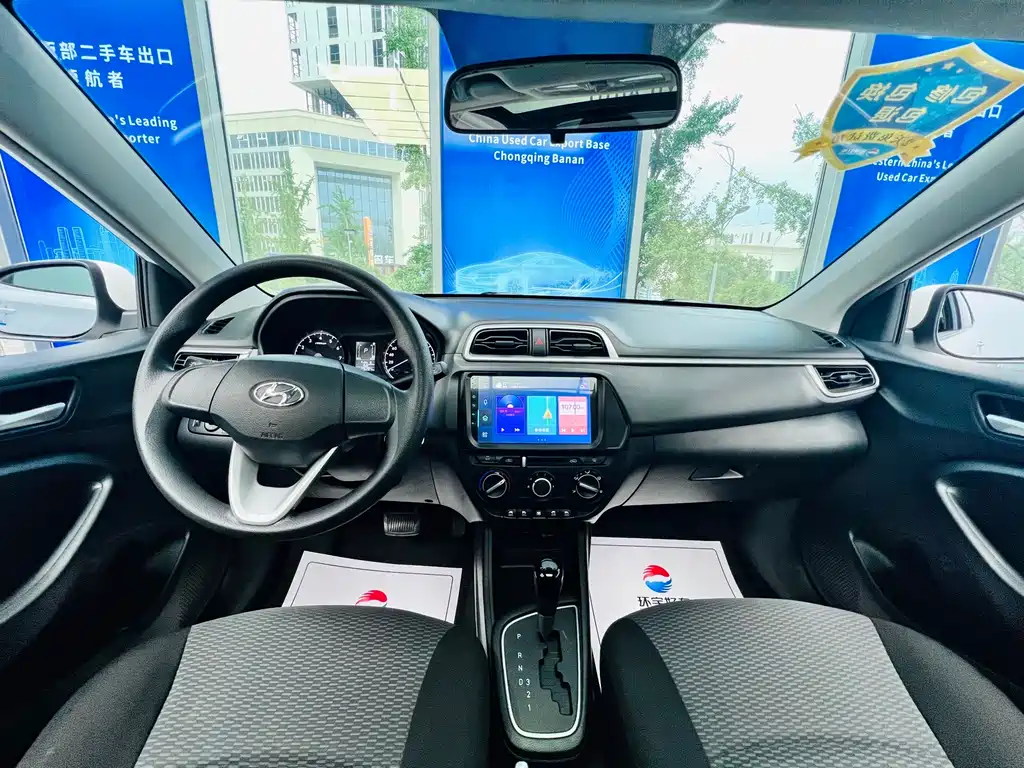 Hyundai Verna 2018 — фото 15