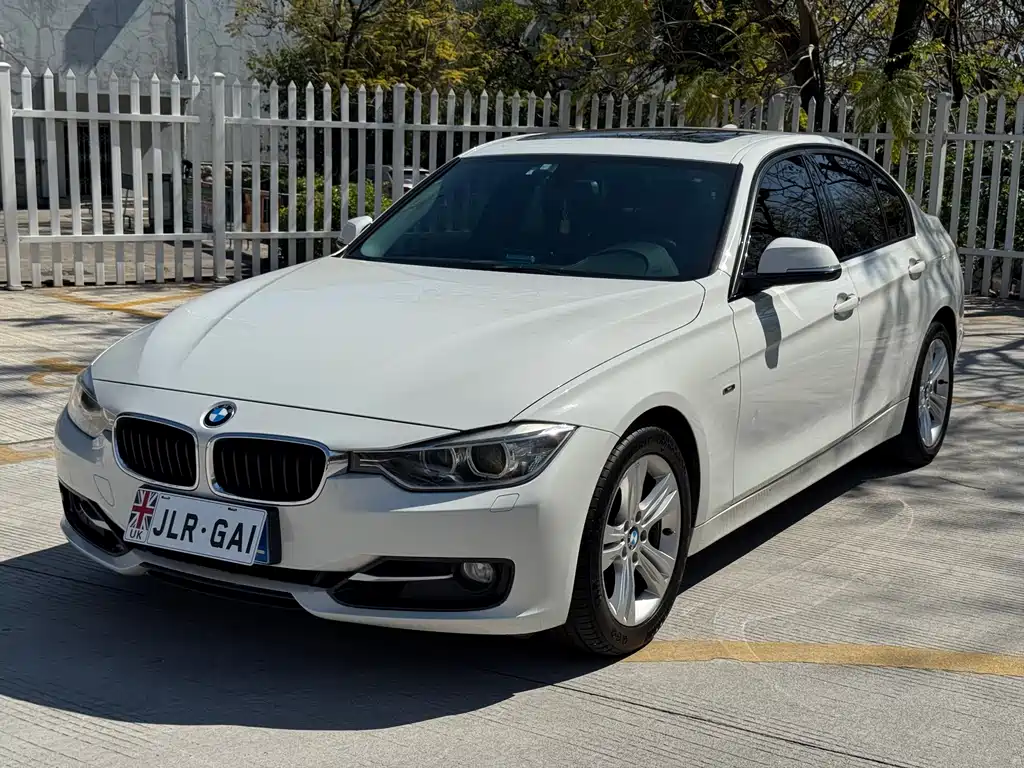 BMW 3 Series 2014 — фото 1