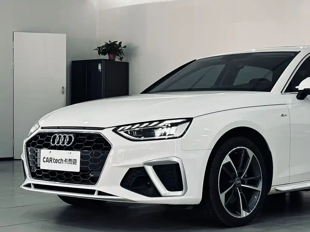 Audi A4L 2020 — фото 10