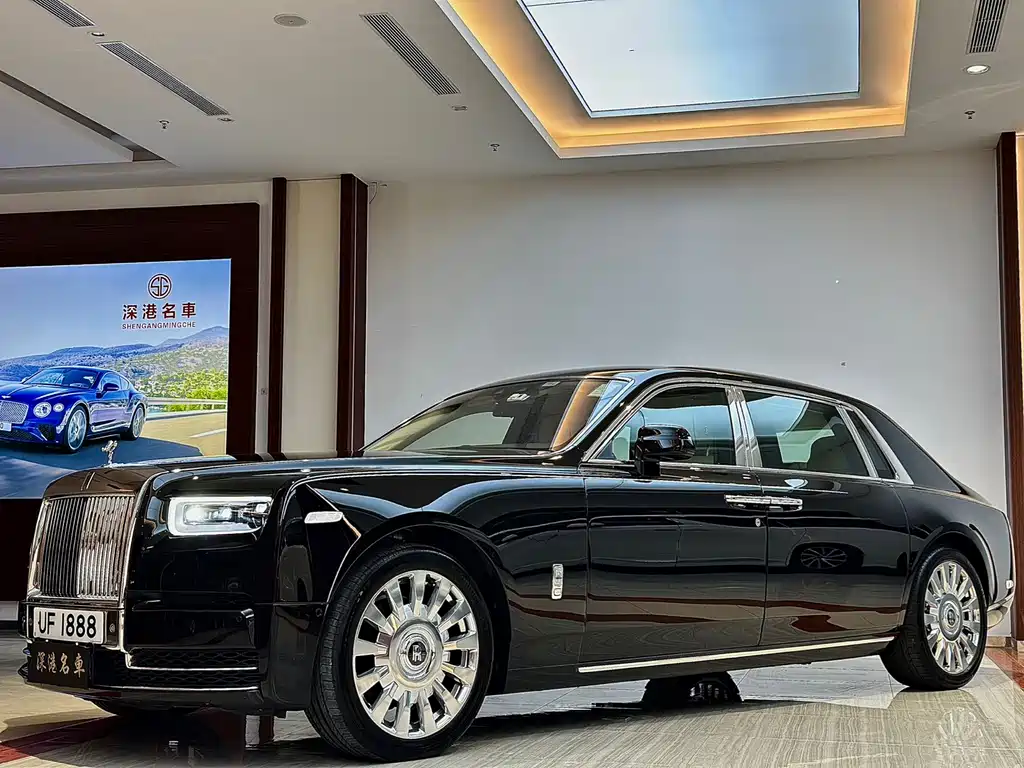 Rolls-Royce Phantom 2019 — фото 2