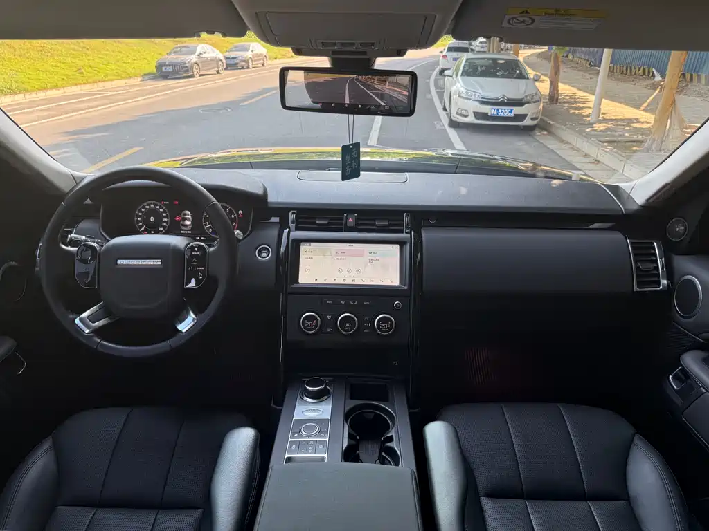 Land Rover Discovery 2020 — фото 6