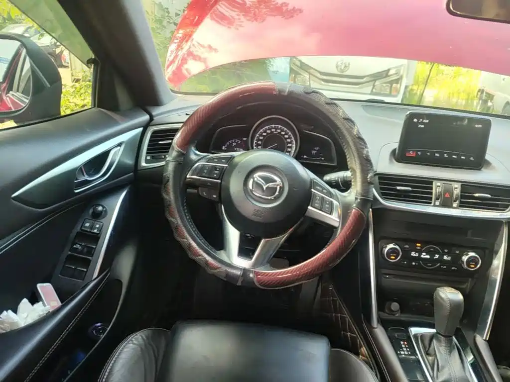 Mazda CX-4 2016 — фото 11