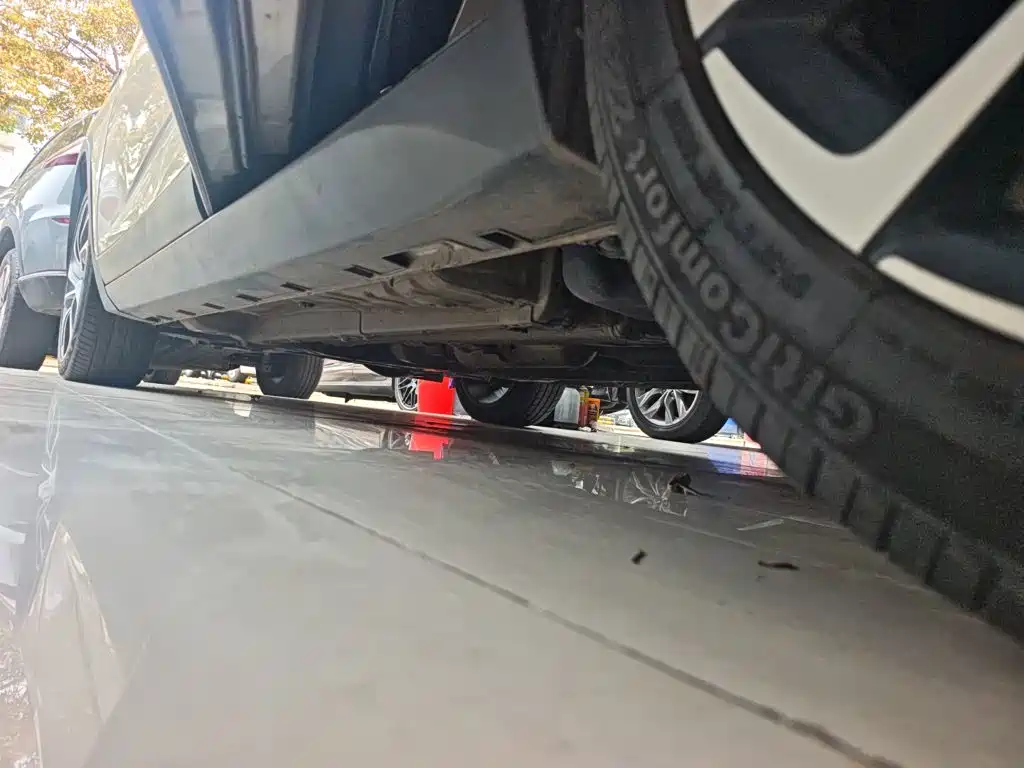 Geely Emgrand GS 2017 — фото 21