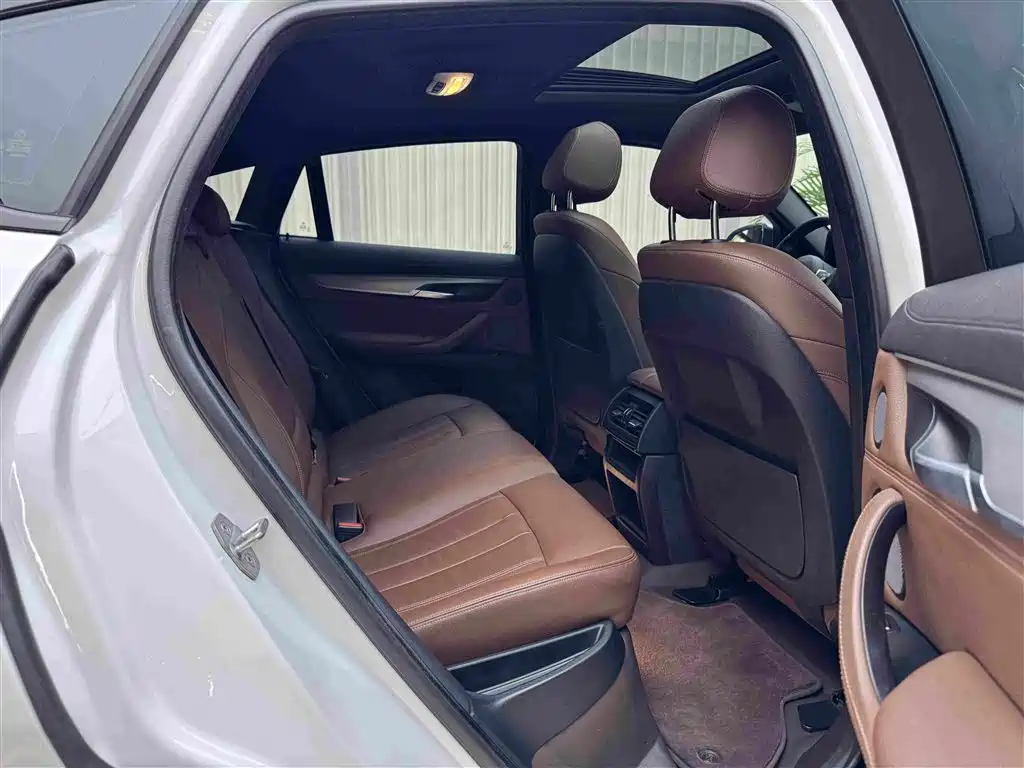 BMW X6 2019 — фото 12