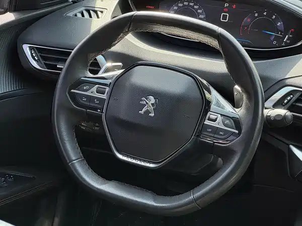 Peugeot 5008 2017