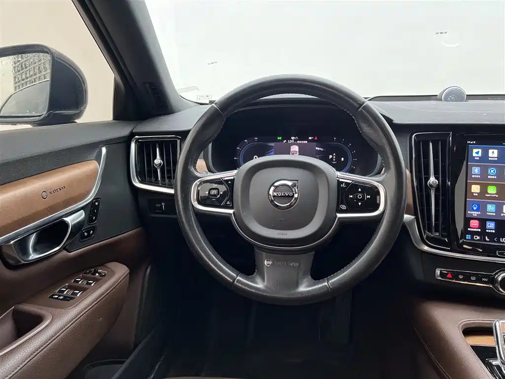 Volvo S90 2022 — фото 9