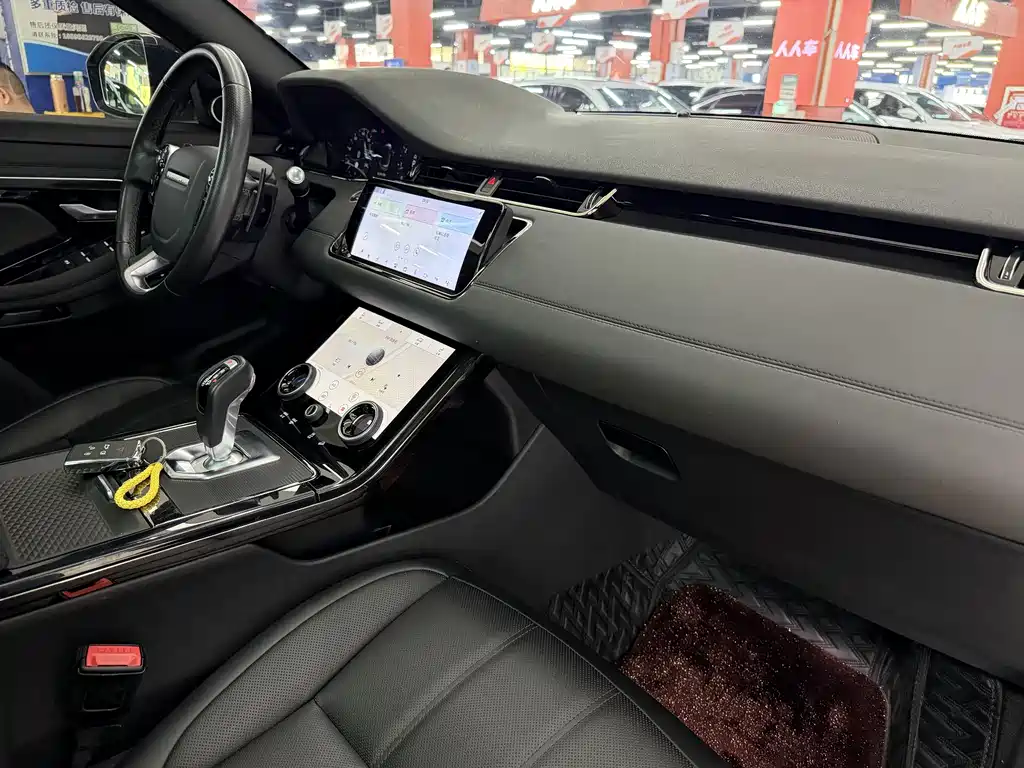 Land Rover Evoque 2021 — фото 16