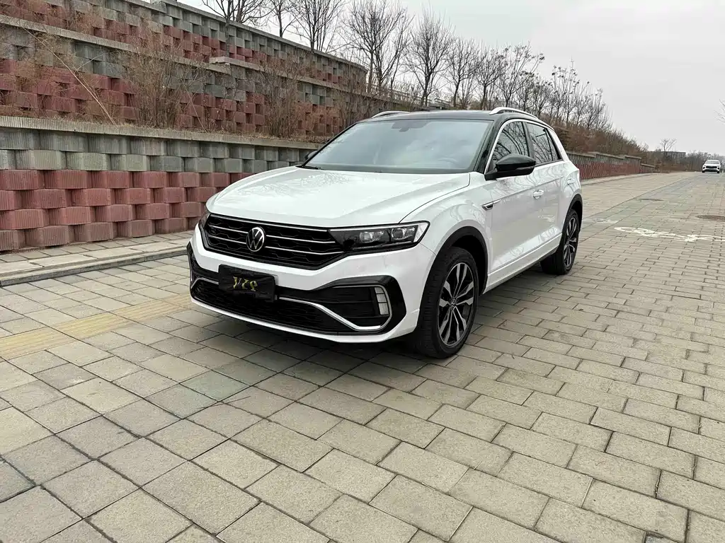 Volkswagen T-Roc 2022 — фото 1
