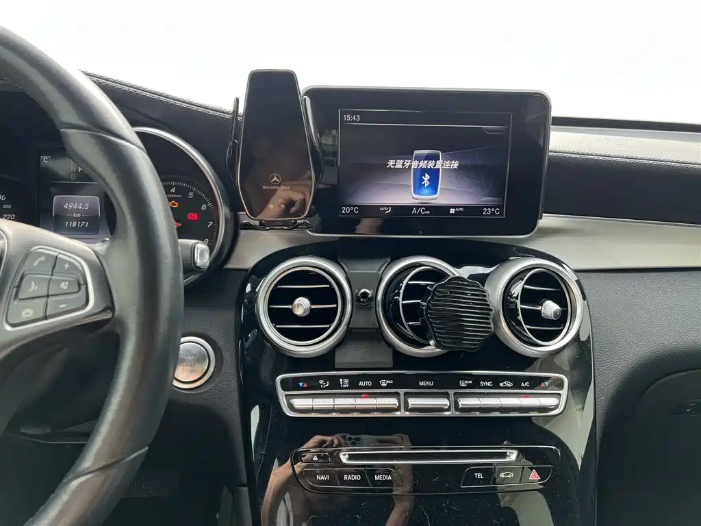 Mercedes-Benz GLC 2018 — фото 11