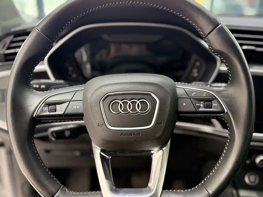 Audi Q3 2022 — фото 8