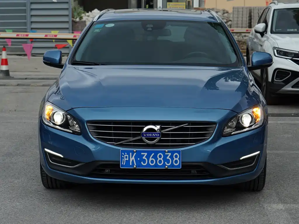Volvo V60 2016 — фото 4