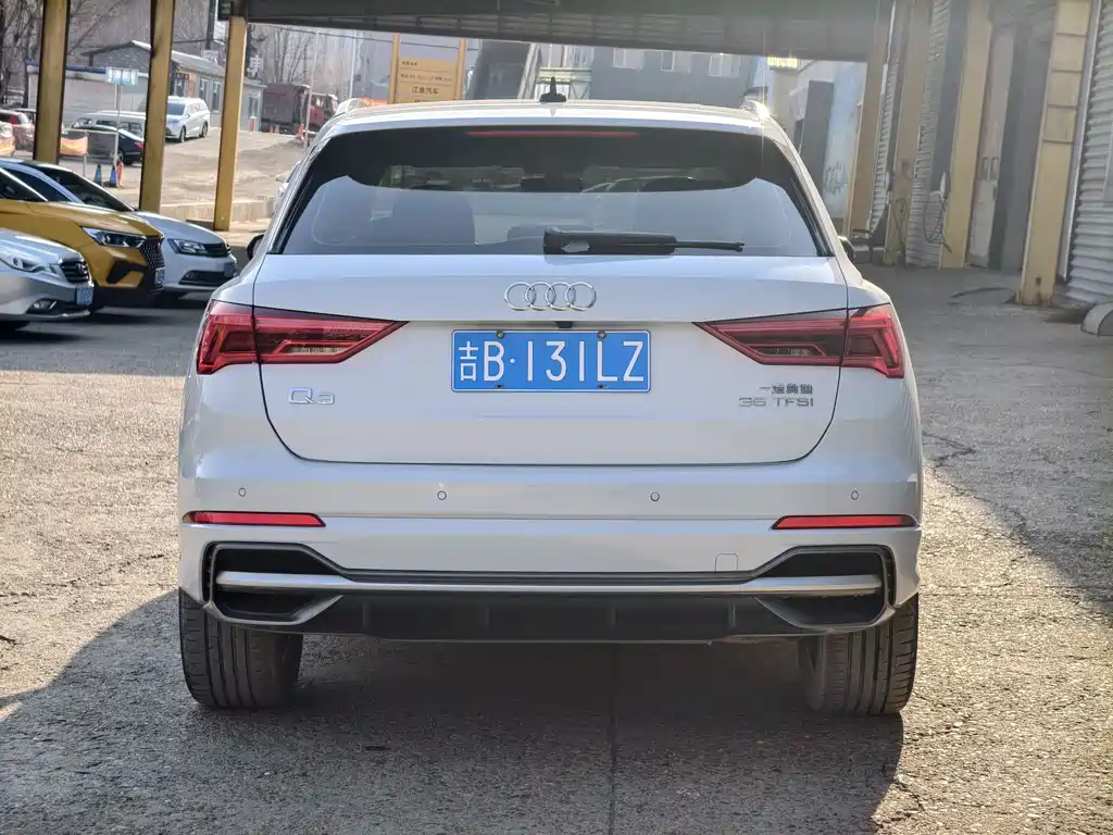 Audi Q3 2023 — фото 27