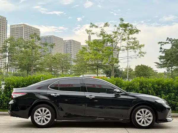 Toyota Camry 2021