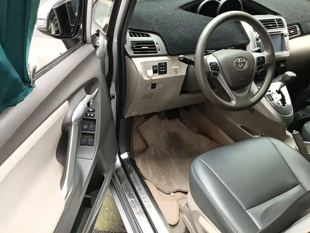 Toyota Verso 2015 — фото 14