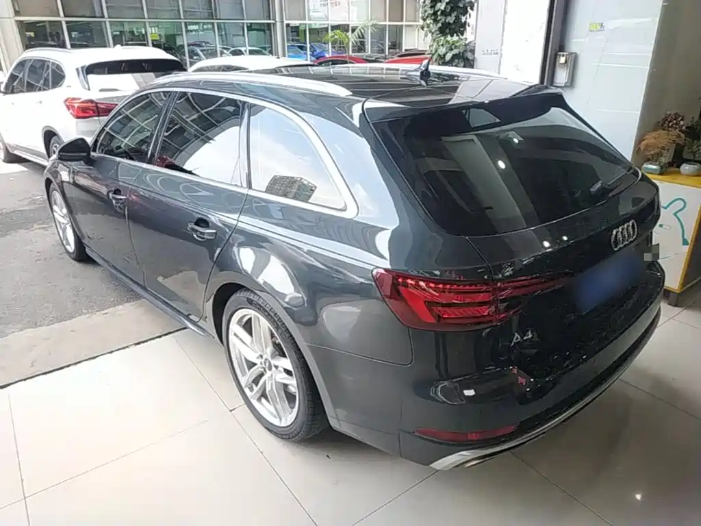 Audi A4 2020 — фото 23