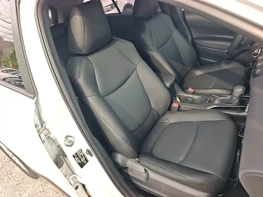 Toyota Corolla Cross 2023 — фото 25