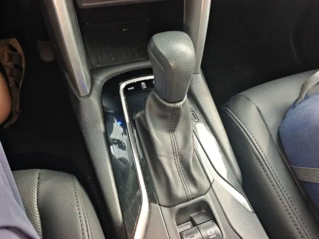 Toyota Corolla Cross 2023 — фото 14