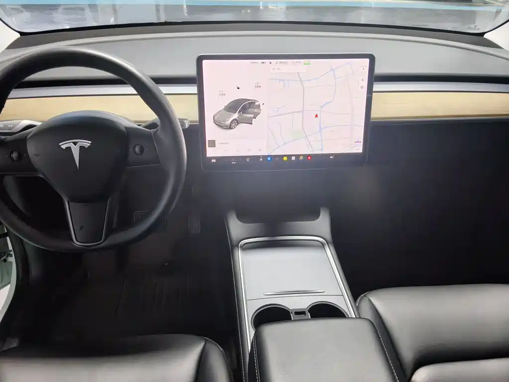 Tesla Model Y 2021 — фото 14