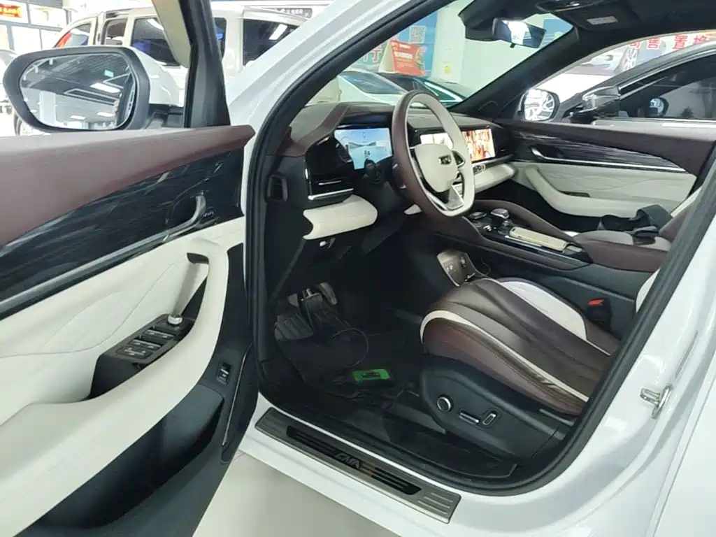 Geely Xingyue L 2022 — фото 16